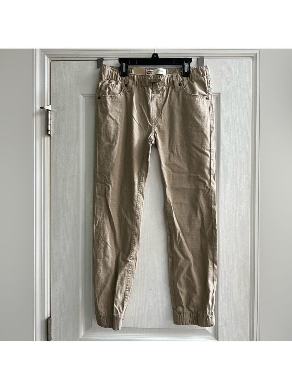 NWT Boys Levi’s Khaki Joggers. Size 14 Reg. 27x27